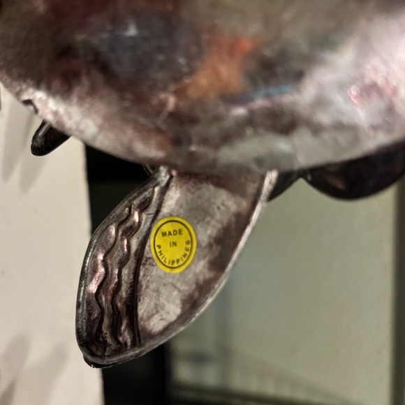 Stunning Sea Turtle Capiz shells Sculpture with strong intricate metal designs - Picture 6 of 6